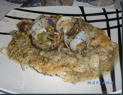 filetes de merluza en salsa con almejas,racion copia filetes de merluza en salsa con almejas,racion copia