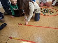 JUGAMOS CON LOS DADOS JUGAMOS CON LOS DADOS