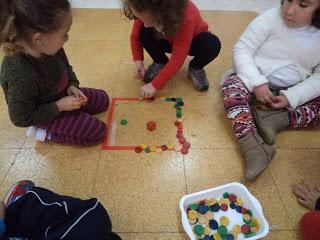 JUGAMOS CON LOS DADOS JUGAMOS CON LOS DADOS