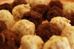 Presentación Tarongina Rocas de chocolate negro y blanco