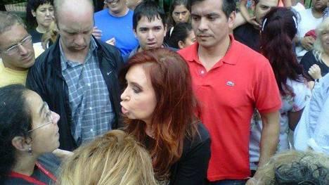 MADRE DE C. KIRCHNER REFUGIADA EN OLIVOS