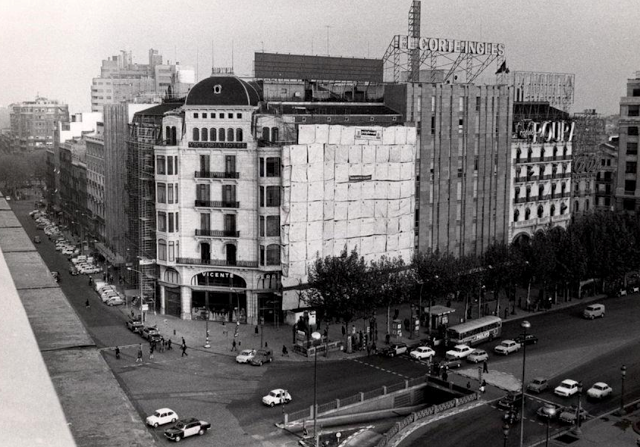 BARCELONA...LOS PRIMEROS GRANDES ALMACENES...7-04-2013...