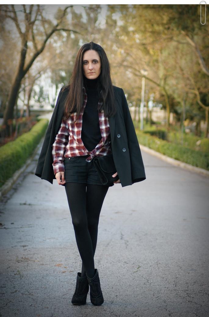 Look con camisa de cuadros: