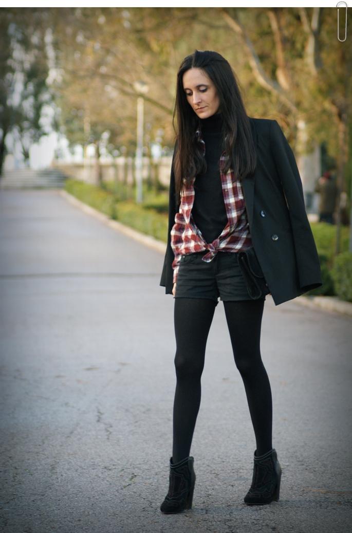 Look con camisa de cuadros: