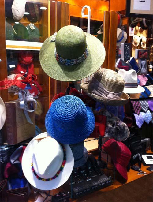 Sombreros de primavera 2013 Escaparate de Sombrerería Albiñana