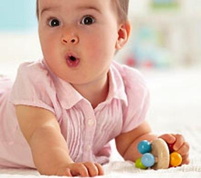 Estimular a tu bebé con el sonajero