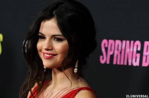 Selena Gomez no quiere que Justin Bieber se lucre con su imagen Selena Gomez no quiere que Justin Bieber se lucre con su imagen