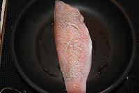 Cabracho al Horno con Patatas panadera y Lechuga de Roble Cabracho al Horno con Patatas panadera y Lechuga de Roble