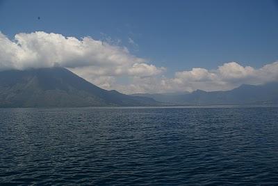 Lago Atitlan y sus lindas Quichés