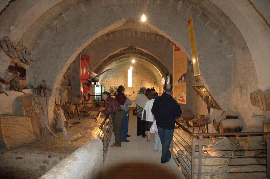 Museo del Vino Monasterio de Piedra. Vino y Relax Balneario Termas Pallarés Museo del Vino Monasterio de Piedra. Vino y Relax Balneario Termas Pallarés
