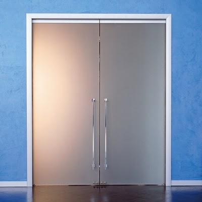 Tendencias en puertas correderas. puerta corredera de cristal