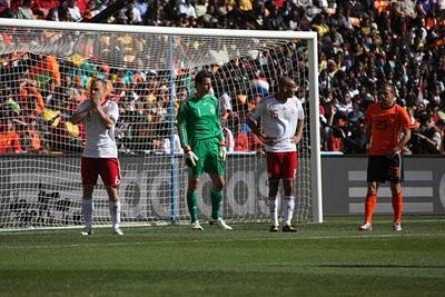 SUDÁFRICA 2010: PINCELADAS DE BUENO JUEGO Y UN TRIUNFO TRANQUILO