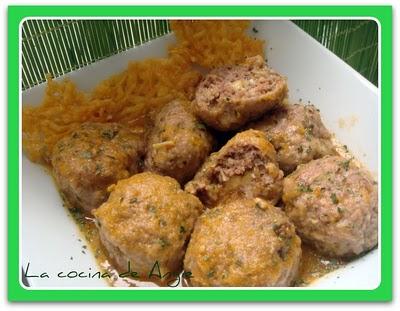 ALBÓNDIGAS CON QUESO ALBÓNDIGAS CON QUESO