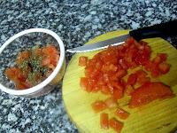 Timbal de habas tiernas, tomate y espárragos con crujiente de jamón serrano