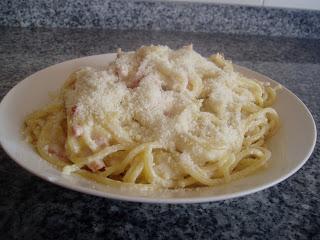 ESPAGUETIS A LA CARBONARA ESPAGUETIS A LA CARBONARA