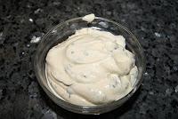 Pollo al ajillo con Patatas Paja y Alioli Pollo al ajillo con Patatas Paja y Alioli