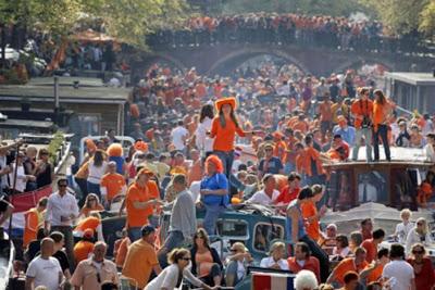 El día de la reina o día del rey, la mayor fiesta de toda Holanda