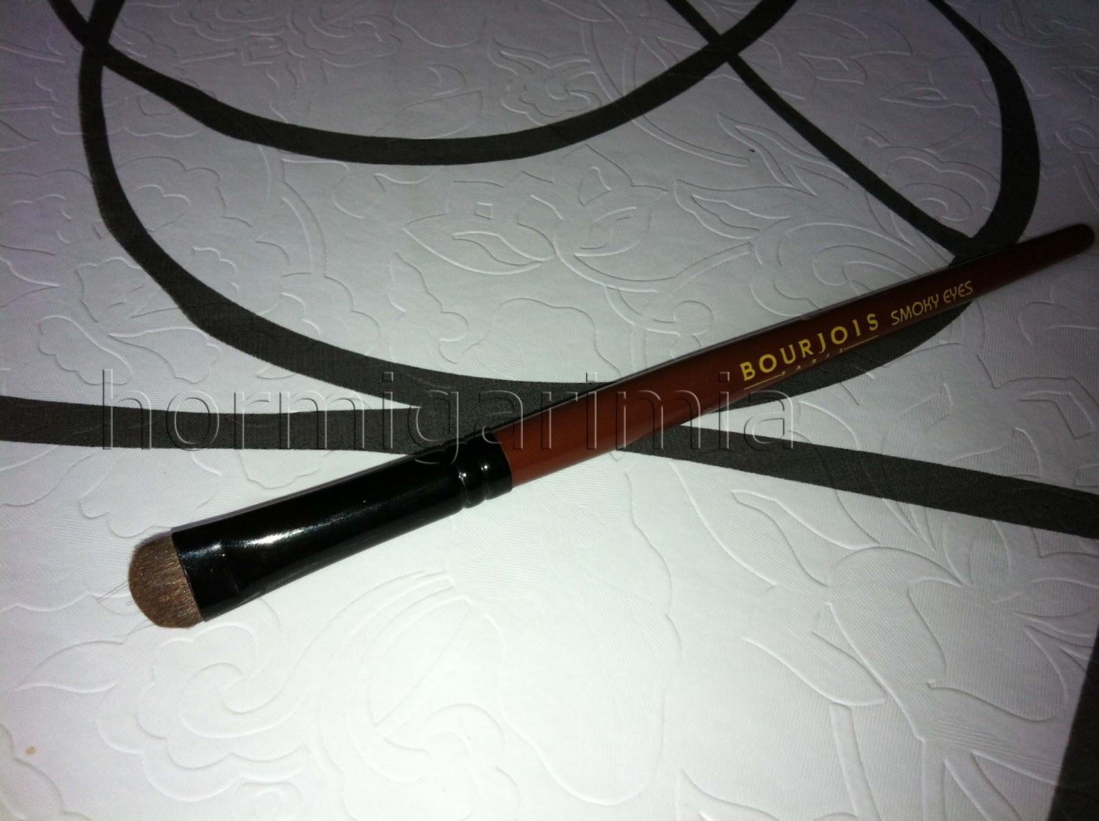 Brochas imprescindibles en tu neceser. Brochas imprescindibles en tu neceser.