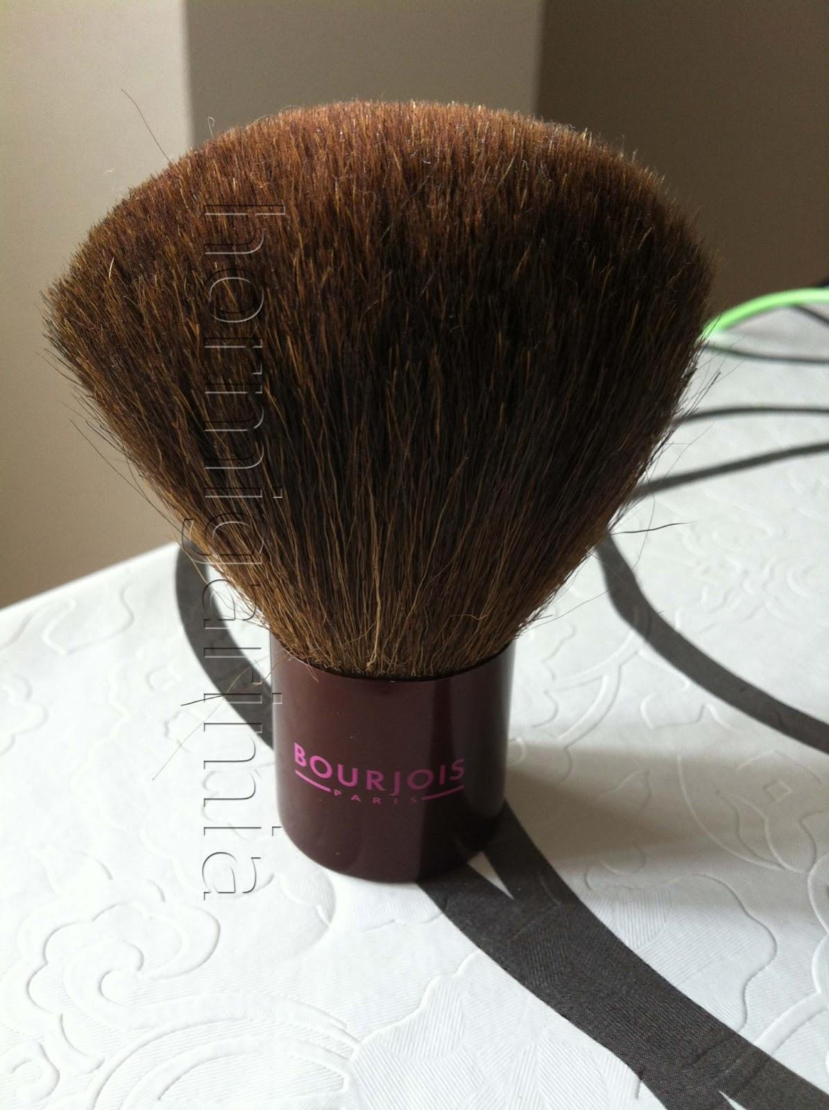 Brochas imprescindibles en tu neceser. Brochas imprescindibles en tu neceser.