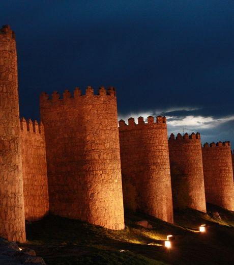 JUGANDO A SER IDIOTAS JUGANDO A SER IDIOTAS