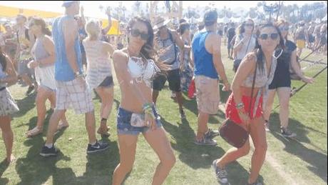 10 GIFs de chicas bailando en Coachella 2013