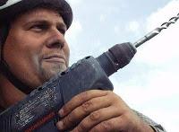 A las seis en punto de la tarde A las seis en punto de la tarde