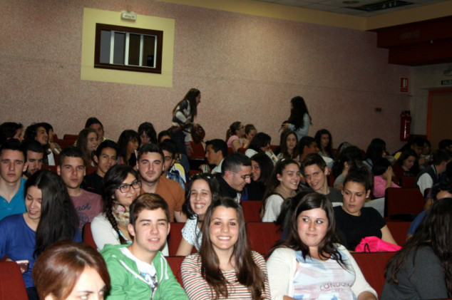 Mesa redonda orientación académica y laboral