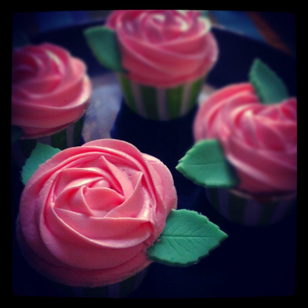 ♥ Cupcakes de chocolate con buttercream de algodón de azúcar ♥ Cupcakes de chocolate con buttercream de algodón de azúcar