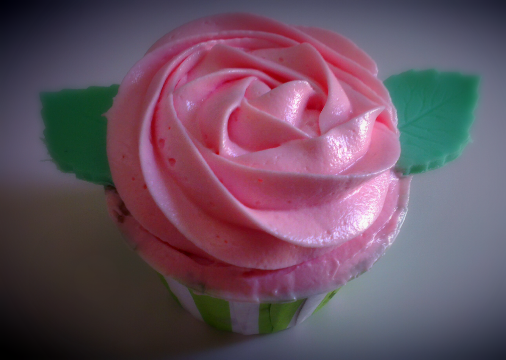 ♥ Cupcakes de chocolate con buttercream de algodón de azúcar ♥ Cupcakes de chocolate con buttercream de algodón de azúcar