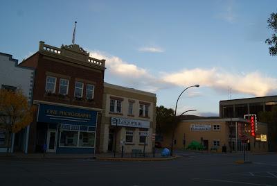 Drumheller... una ciudad tomada por dinosaurios Drumheller... una ciudad tomada por dinosaurios