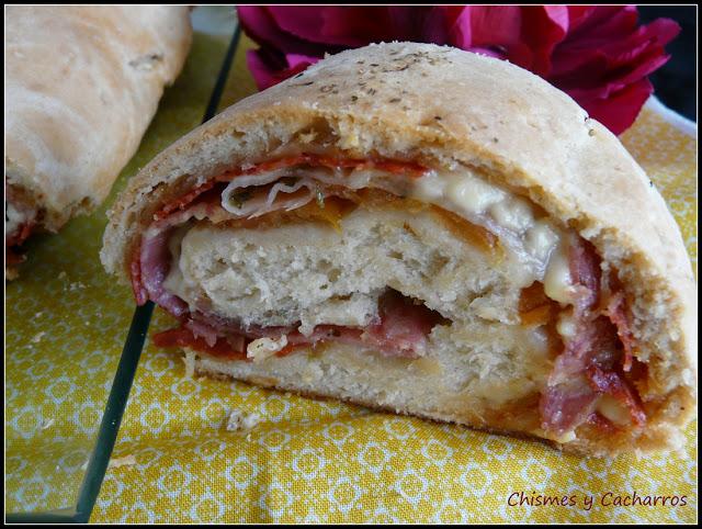 Pan Stromboli con un poco de todo Pan Stromboli con un poco de todo