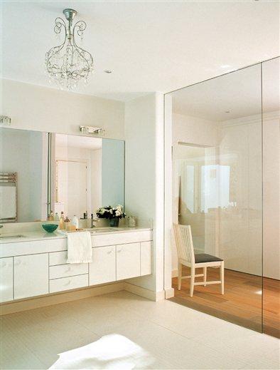 Fundida con el jardín / Fused with the garden Fundida con el jardín / Fused with the garden