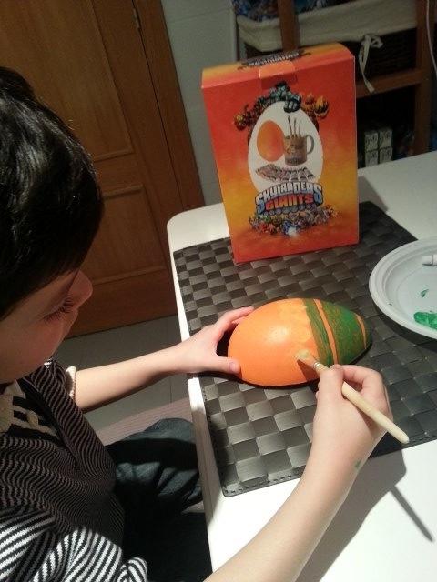 Una tarde pintando la mona 20130419-155325.jpg