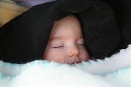 Asocian los cólicos del bebé con el desarrollo de migrañas en la infancia Asocian los cólicos del bebé con el desarrollo de migrañas en la infancia