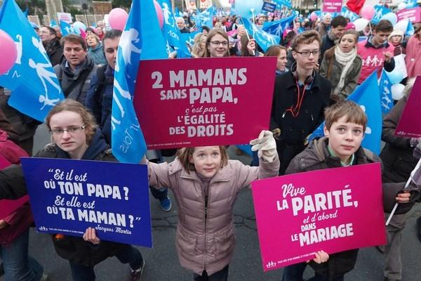 Nueva manifestación contra el Matrimonio Igualitario en París