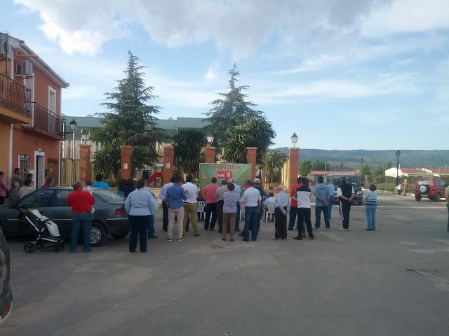 LOS SOCIALISTAS, BARRIO A BARRIO. LOS SOCIALISTAS, BARRIO A BARRIO.