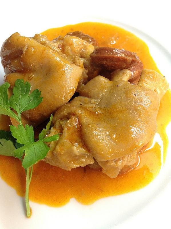 MANITAS DE CERDO EN SALSA MANITAS 4