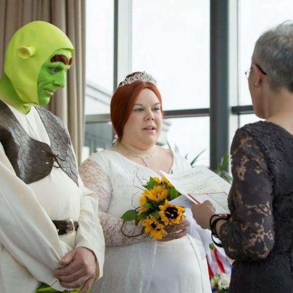 FIONA Y SHREK SE CASAN – TE ATREVERÍAS CON ALGO ASÍ? shrek