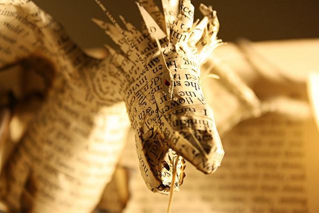 Book art por Emma Taylor Book art por Emma Taylor