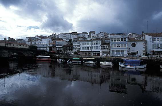 Betanzos, gótica, mágica,bella ... Una joya de Galicia imperdible