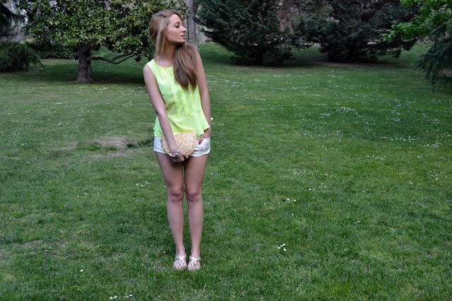 COLORED SHORTSBuenos días!!! Os enseño un outfit con mis ... COLORED SHORTSBuenos días!!! Os enseño un outfit con mis ...