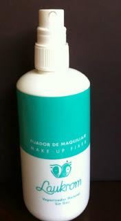 Fijador de maquillaje de Laukrom. Fijador de maquillaje de Laukrom.