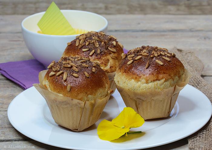 Brioches con canela y piñones (sin lácteos) Brioche with cinnamon and pine nuts