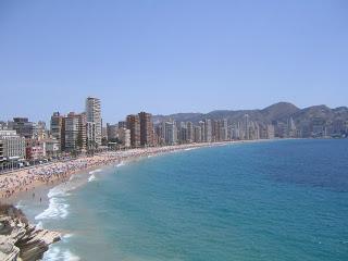 Camino a las playas de Benidorm Camino a las playas de Benidorm