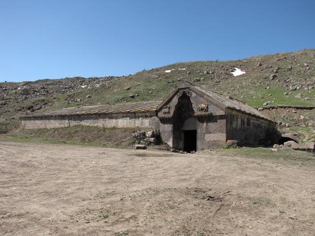 Viaje a Armenia 2012 - monasterio de Noravank y paso de Selim