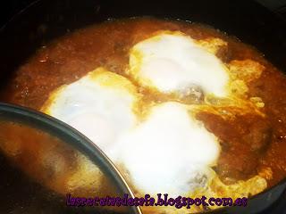 Kefta con huevos Kefta con huevos