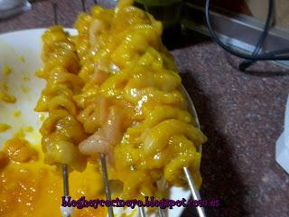 Pinchitos de pollo con pimiento y huevo. Pinchitos de pollo con pimiento y huevo.