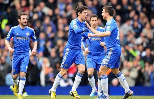 Juan Mata. Desequilibrio y control article-0-1927A14C000005DC-223_634x423