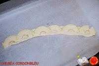 SAN JORGE PARA YELLOW MELOW, LIBRO Y ROSA: MAGDALENAS CON ROSA DE MANZANA Y MILHOJAS CON CREMA DE AVELLANA SAN JORGE PARA YELLOW MELOW, LIBRO Y ROSA: MAGDALENAS CON ROSA DE MANZANA Y MILHOJAS CON CREMA DE AVELLANA