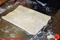 SAN JORGE PARA YELLOW MELOW, LIBRO Y ROSA: MAGDALENAS CON ROSA DE MANZANA Y MILHOJAS CON CREMA DE AVELLANA SAN JORGE PARA YELLOW MELOW, LIBRO Y ROSA: MAGDALENAS CON ROSA DE MANZANA Y MILHOJAS CON CREMA DE AVELLANA